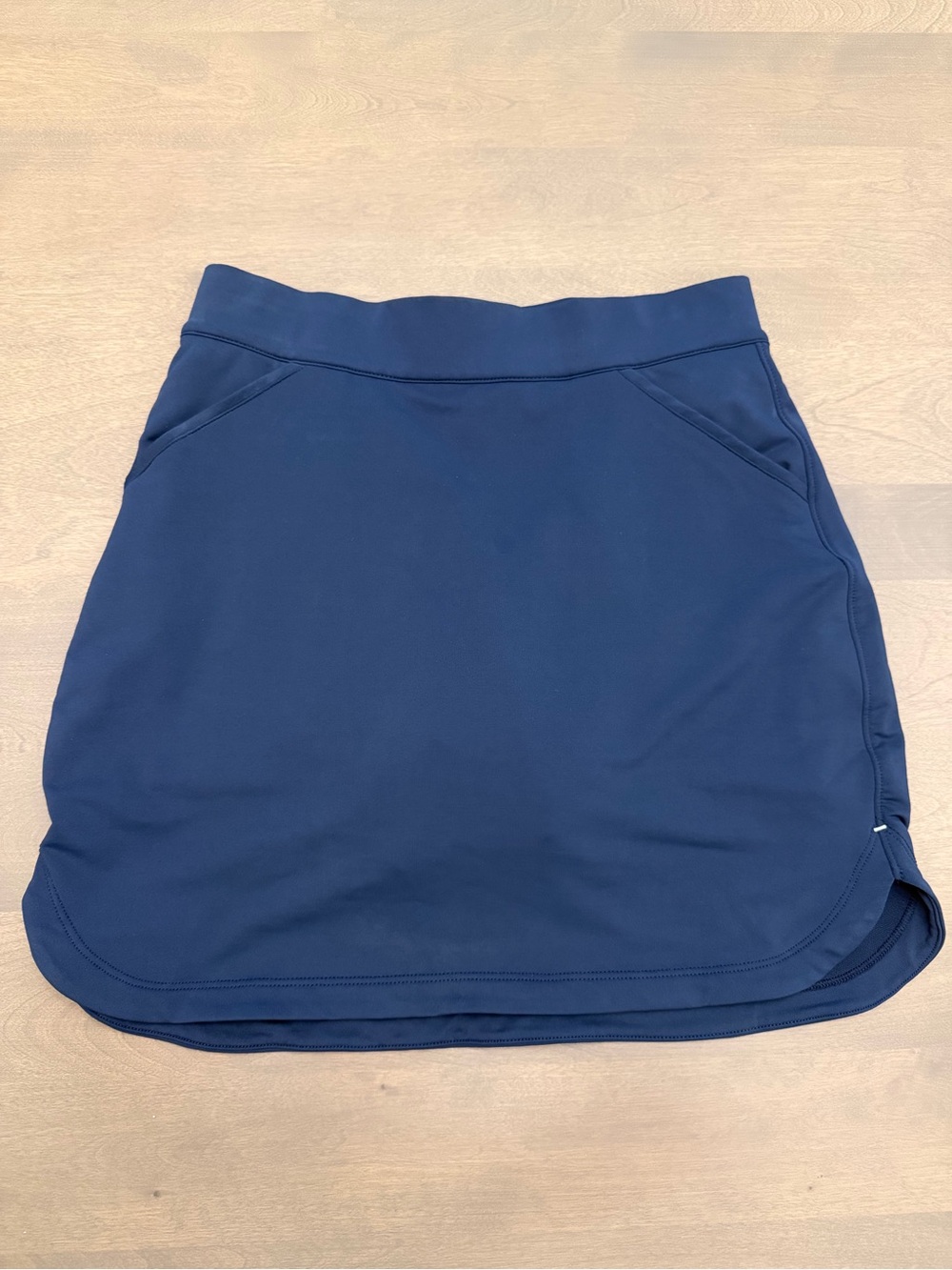 Peter Millar Women’s Performance Skort XS Navy 16” Golf Tennis